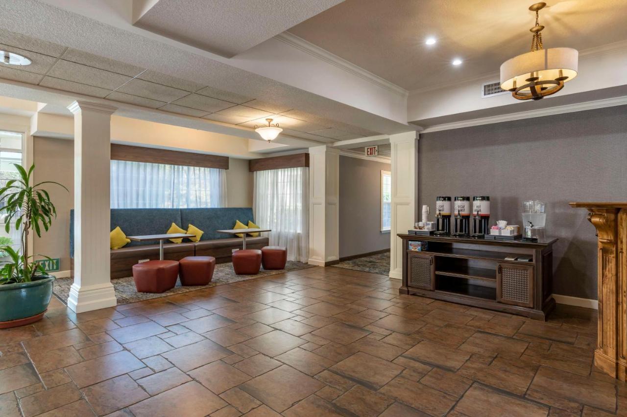 Hampton Inn Ukiah Exterior photo