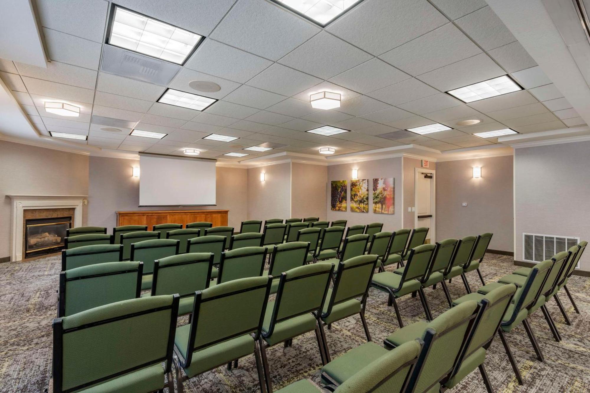 Hampton Inn Ukiah Exterior photo